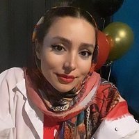 امینه نکونام